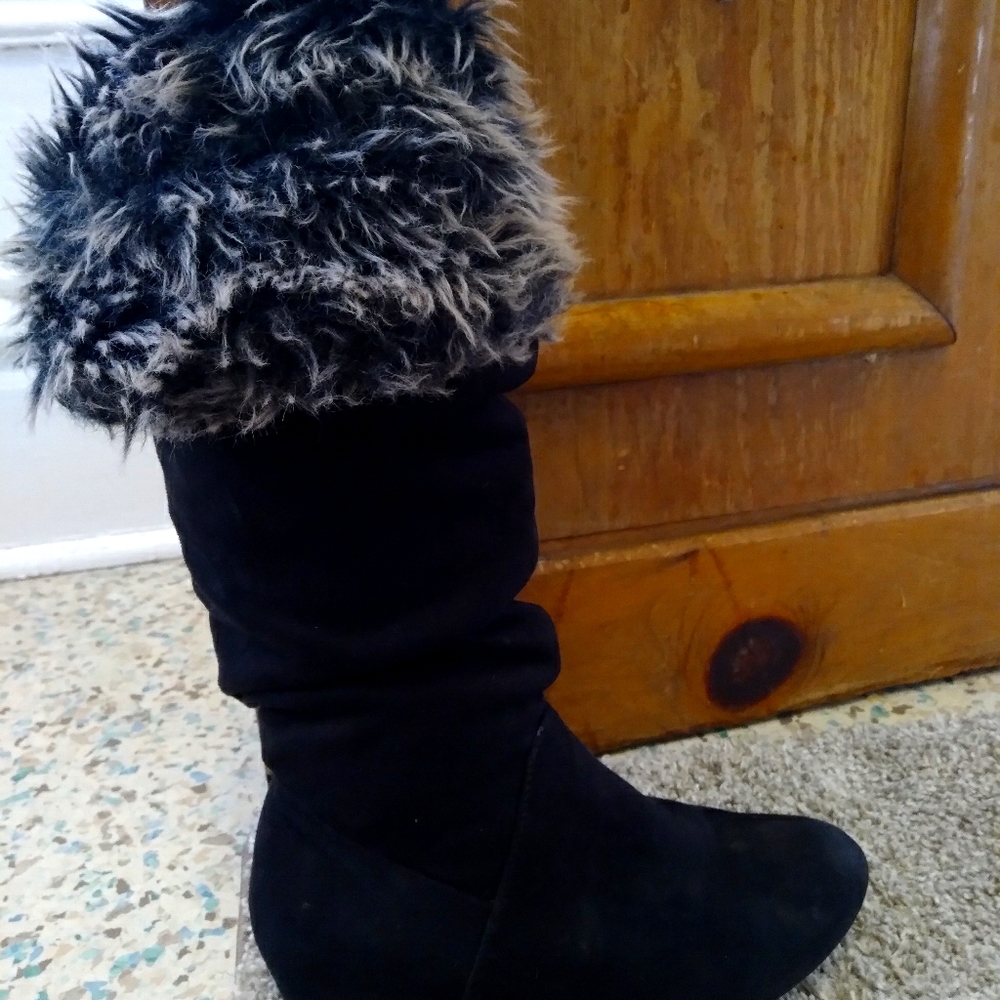 Womens size 5.5 fashion boot ON SALE!!